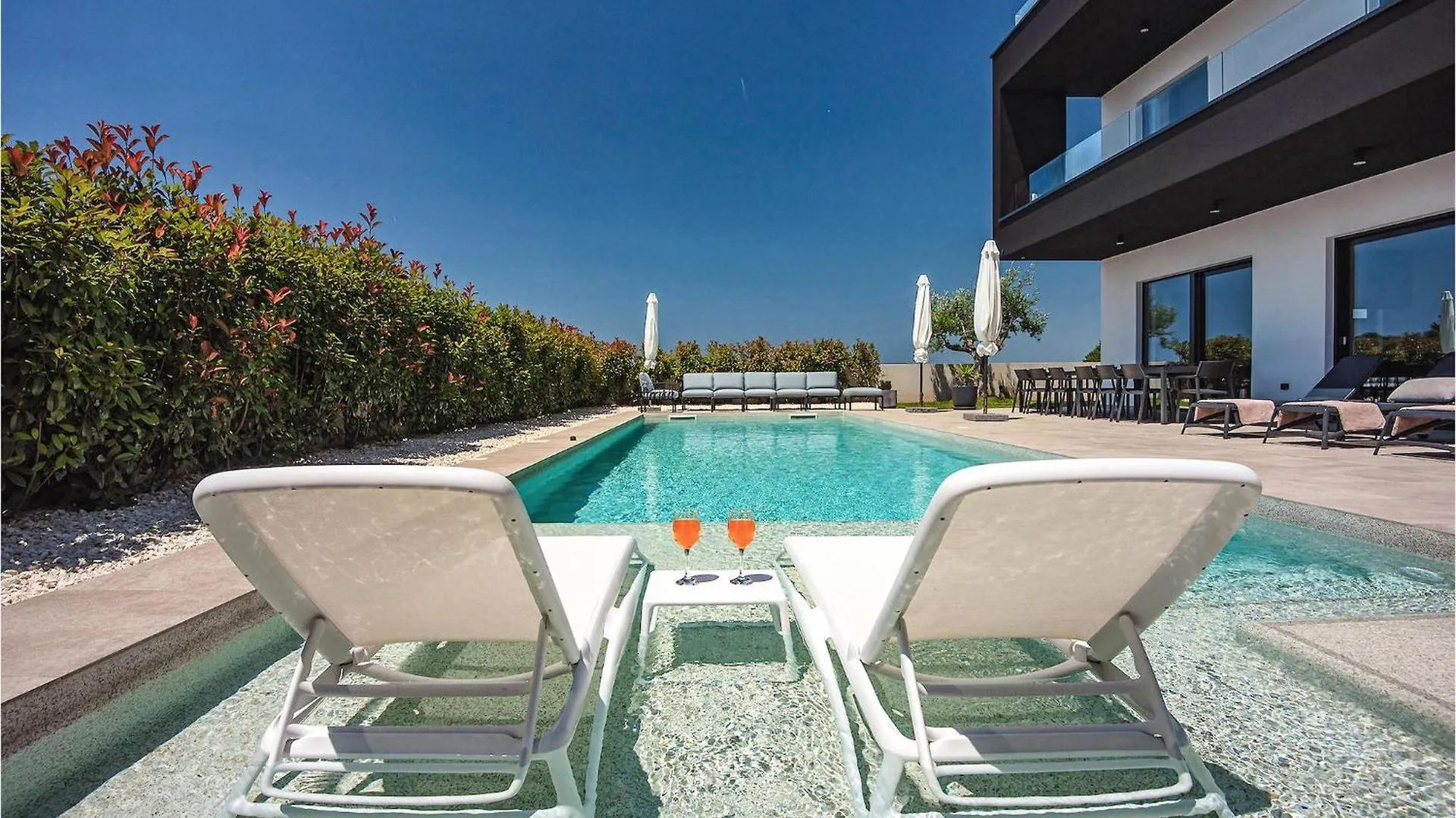Villa Aquarius Pula 0*,