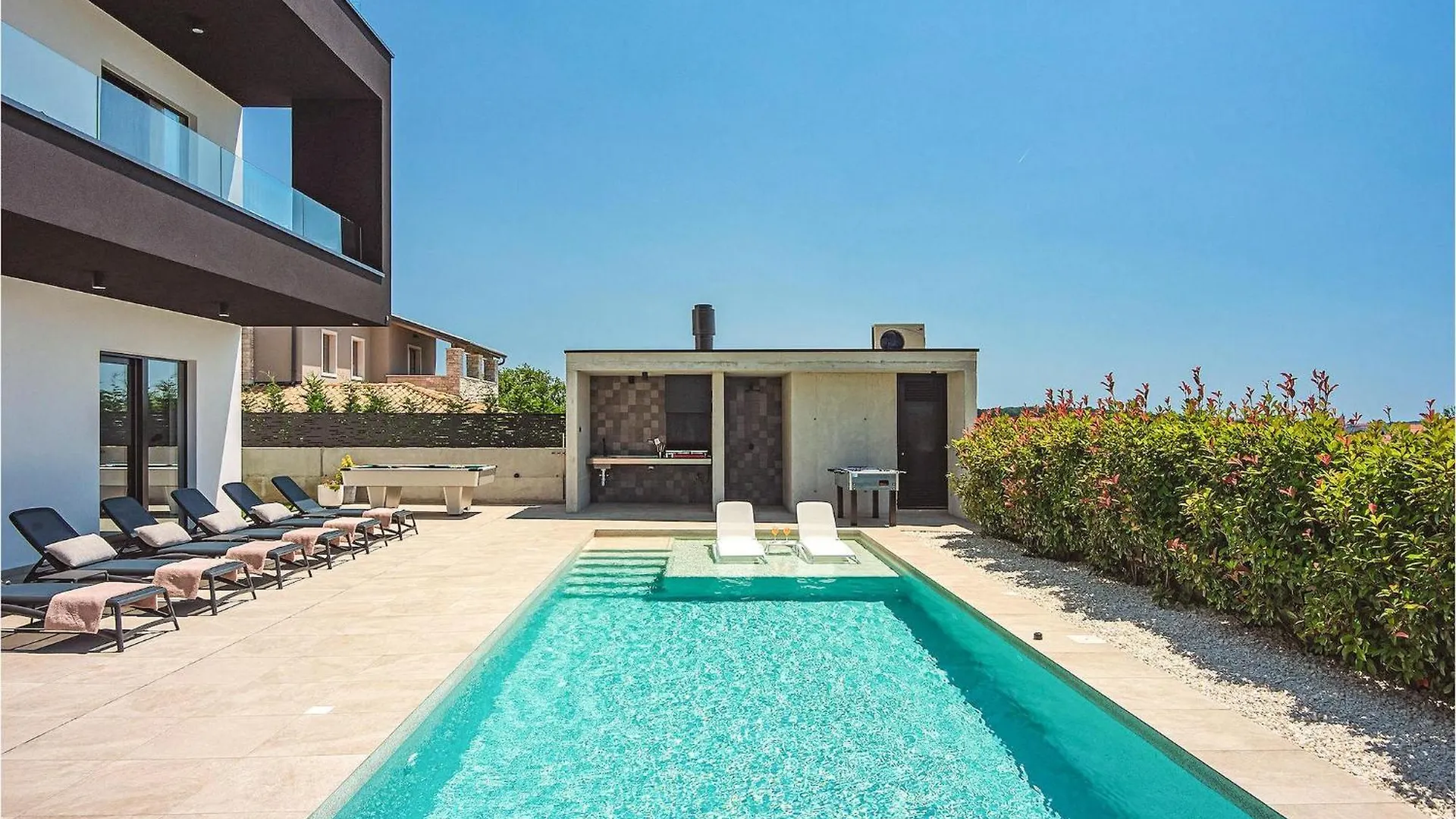 Villa Aquarius Pula 0*,  Croatia